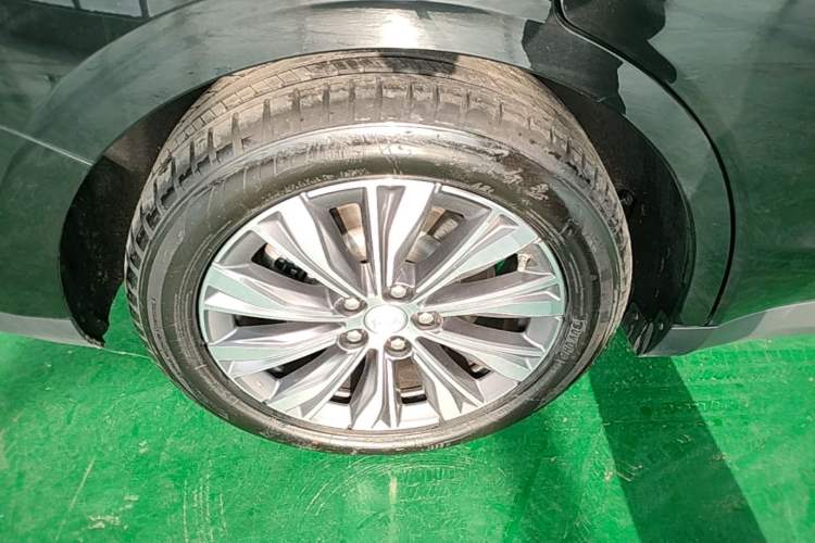 Used Hongqi E-QM5 2022 431 km Charge & Enjoy Edition
