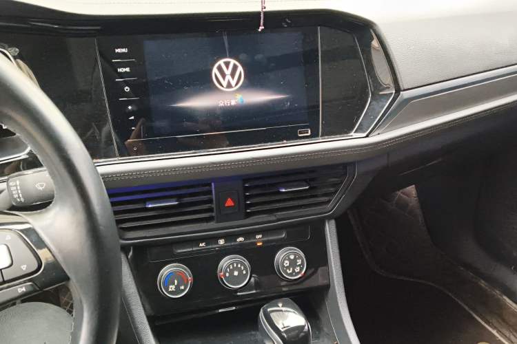 Used Volkswagen Sagitar 2021 280TSI DSG Excellence Edition Audio And AC Panel