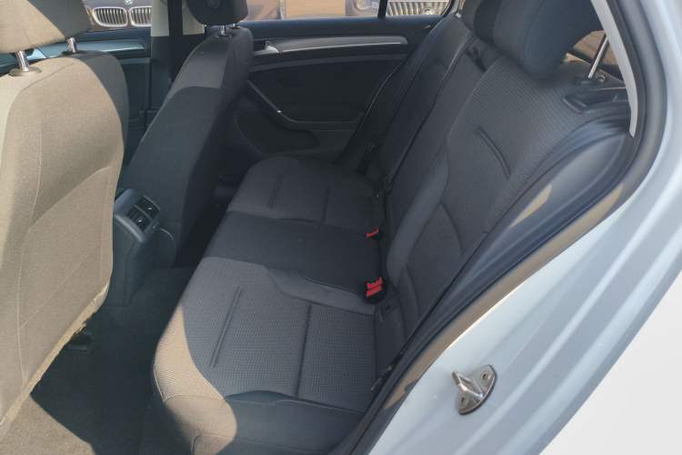 Used Volkswagen Golf 2017 1.6L Automatic Comfort Million-Vehicle Anniversary Edition