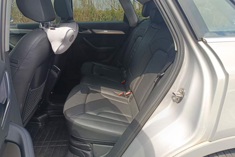 Used Audi Q3 2015 30 TFSI Comfort Model Left Rear Seat