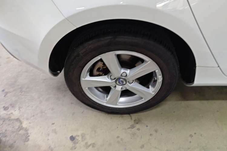 Used Volvo V40 2016 T3 Zhiyi Edition
