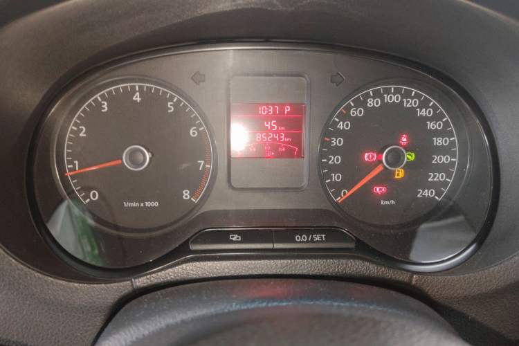 Used Volkswagen Polo 2011 1.6L Automatic ZhiKu Edition Instrument Cluster