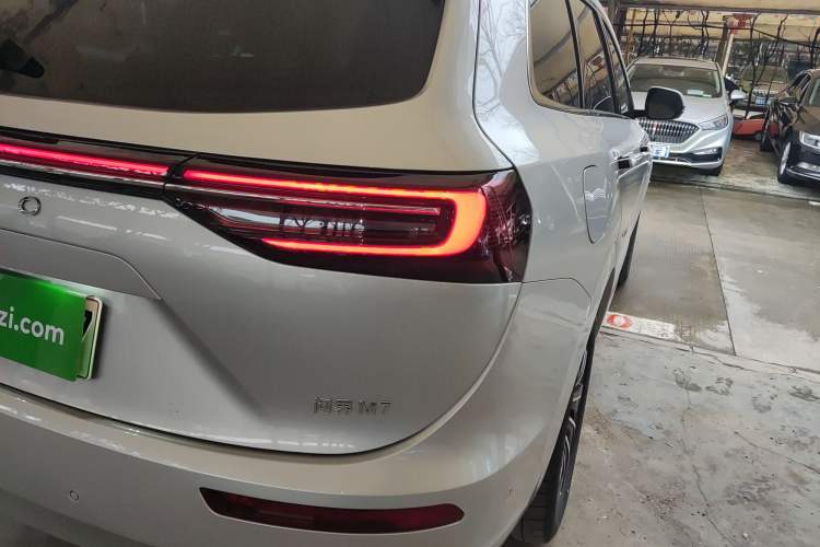 Used Hima AITO M7 2024 1.5T Intelligent Driving Rear-Drive Max Edition 6 Seats
