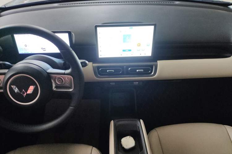 Used Wuling Bingo PLUS 2024 510 km Flagship Edition Four-Seater Version Audio And AC Panel