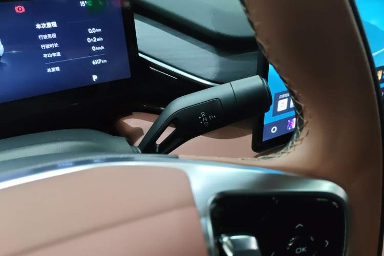 Used Geely Galaxy L6 2025 EM-i 140km Starship Edition
