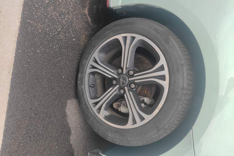 Used MG 6 2017 20T Automatic Luxury Smart Connect Version China V Standard Right Front Wheel Hub