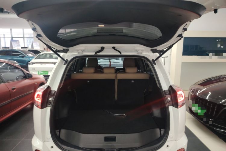 Used Toyota RAV4 2016 2.0L CVT Two-Wheel Drive Fashion Edition China V Standard Trunk