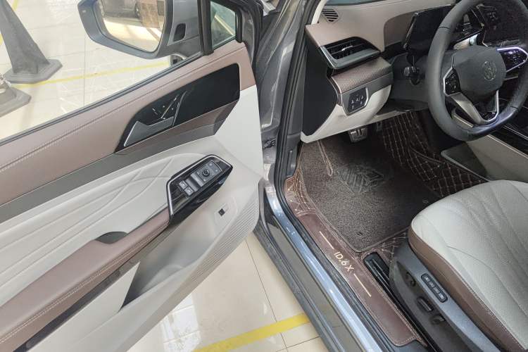 Used Volkswagen ID.6 X 2023 Ultra-Intelligent Long-Range Version