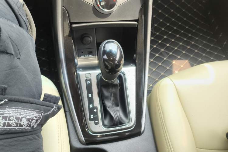 Used Hyundai Elantra (5th Generation / Langdong) 2013 1.6L Automatic Leading Model Gear Lever
