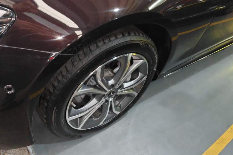 Used Mercedes-Benz E-Class 2023 E 300 L Sporty and Stylish Model
