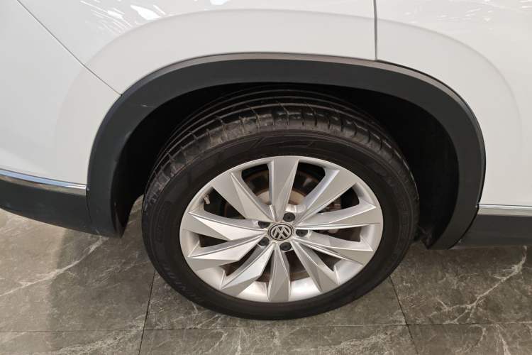 Used Volkswagen Tayron 2020 380TSI Four-Wheel Drive Luxury Connect Pro Edition Right Rear Wheel Hub
