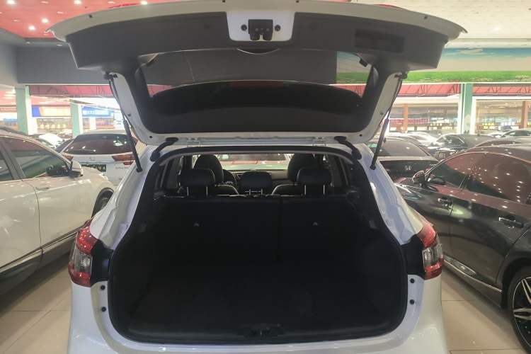 Used Nissan Qashqai 2022 2.0L CVT XV Premier Luxury Edition Trunk