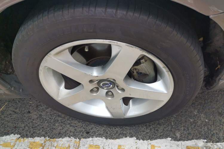 Used Volvo S80L 2010 2.5T ZhiShang Edition