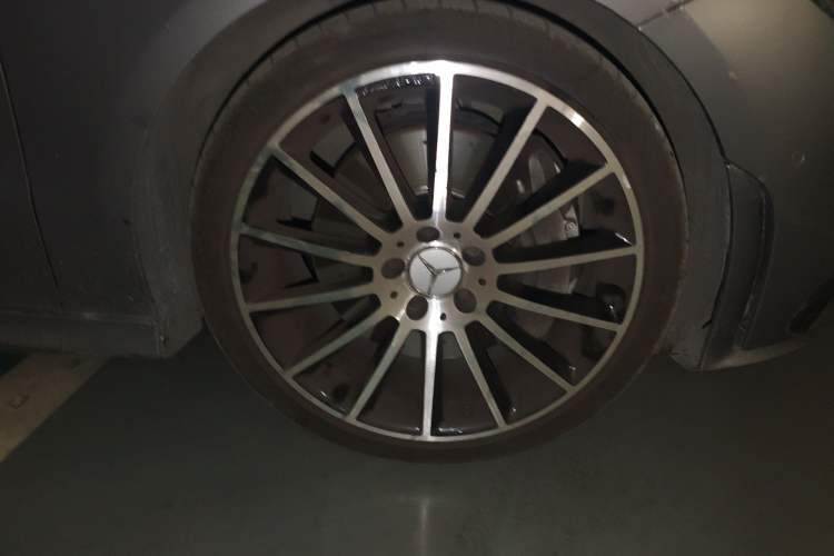Used Mercedes-Benz CLA AMG 2021 AMG CLA 35 4MATIC Right Front Wheel Hub