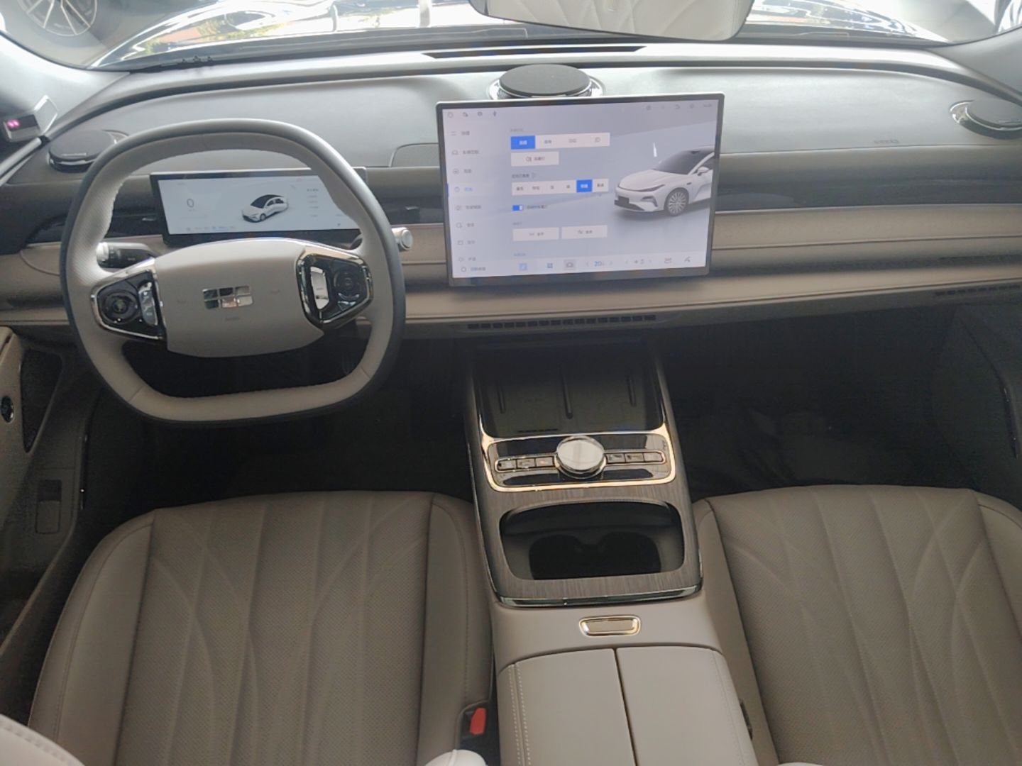 Geely Galaxy 8 2025 130km EM-i Prestige Edition — снимка 12