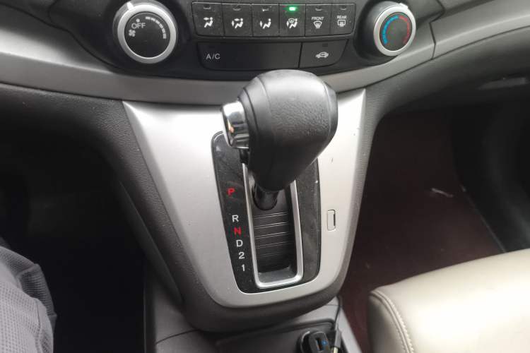 Used Honda CR-V 2012 2.0L two-wheel drive urban version