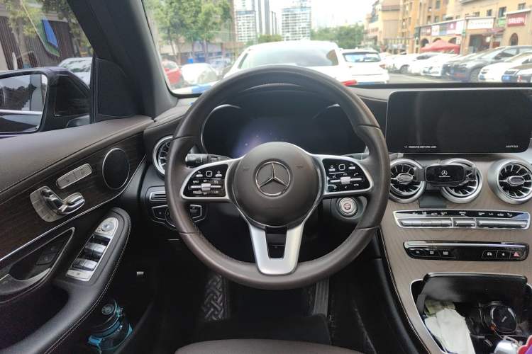 Used Mercedes-Benz GLC 2022 Second Facelift GLC 260 L 4MATIC Luxury Edition