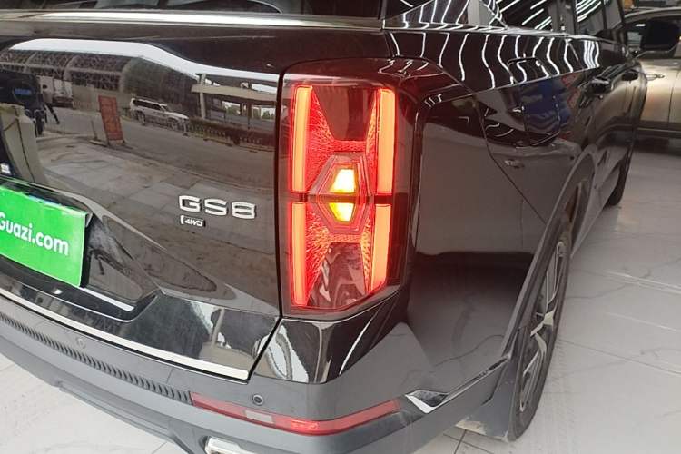 Used GAC Trumpchi GS8 2022 Linghang Series 2.0 TGDI Two-Wheel-Drive Luxury Smart Connectivity Version (7 Seats)