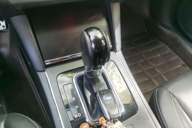 Used Subaru Outback 2016 2.5i Sport Navigation Edition Gear Lever