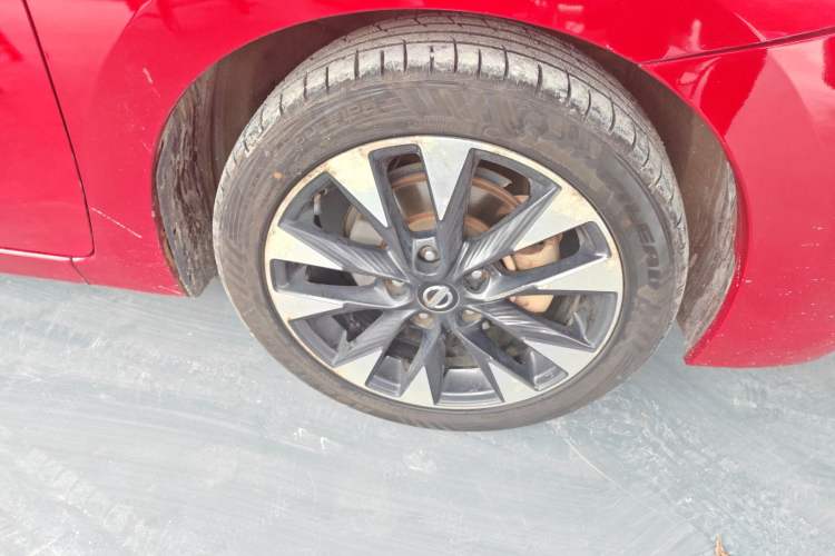 Used Nissan Lannia 2018 1.6L CVT Smart Cool Trendy Audio Model Right Front Wheel Hub