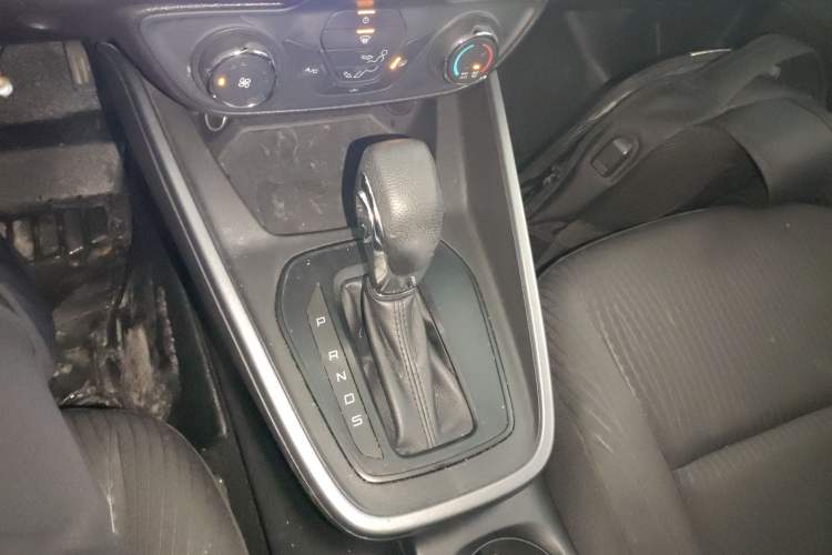 Used Ford Escort 2019 1.5L Automatic ZhiXiang Model Gear Lever