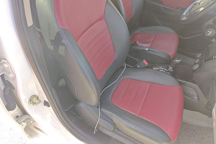 Used Kia K2 2015 Hatchback 1.4L AT GLS Cool Edition