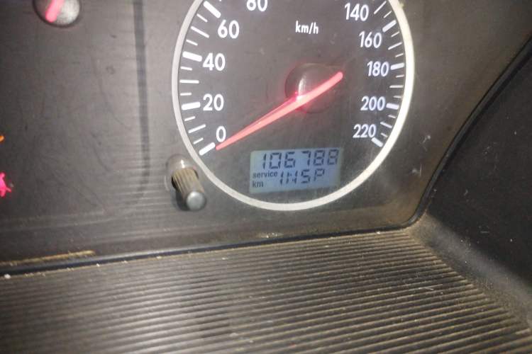 Used Volkswagen Santana Vista 2008 1.8L Manual Comfort Edition Odometer Close Up