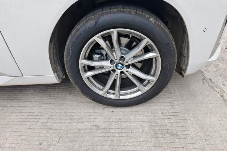 Used BMW X3 2025 xDrive25L Luxury Package Right Front Wheel Hub