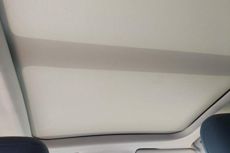 Used Citroen C5 AIRCROSS 2022 Peugeot 400THP Allure BEYOND Edition Headliner