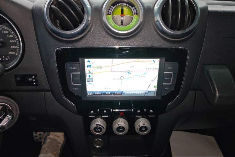 Used BAIC Off-Road BJ40 2016 40L 2.3T Automatic Two-Wheel Drive Prestige Edition
