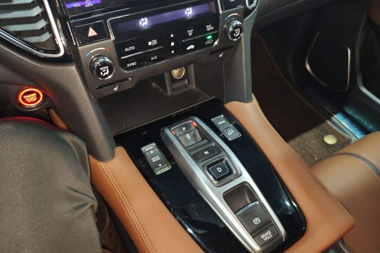 Used Honda UR-V 2020 370TURBO Two-Wheel Drive Luxury Edition
