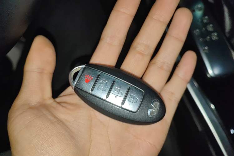 Used Infiniti Q70 2015 Q70L 2.5L Elite Edition Vehicle Key