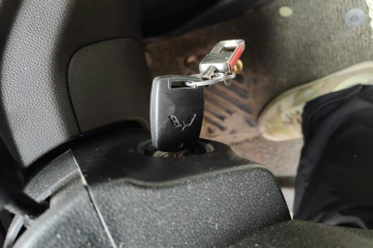 Used Wuling Hongguang V 2019 1.5L Enjoyment Version China VI LAR Vehicle Key