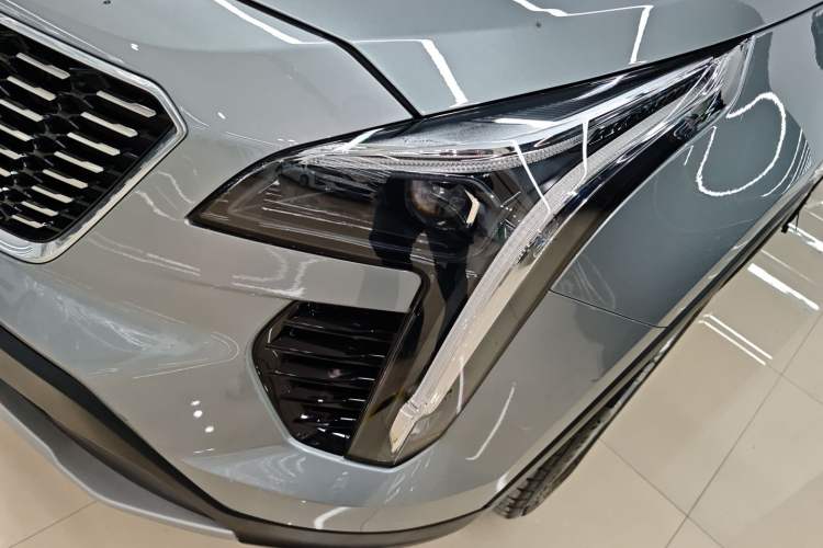 Used Cadillac XT4 2023 28T Two-Wheel Drive Prestige Version