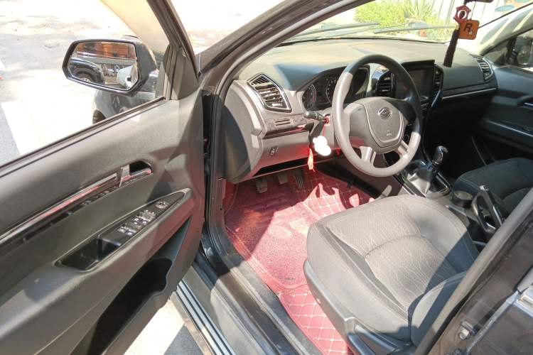 Used Land X8 2017 2.0T Gasoline 4x2 Luxury Edition