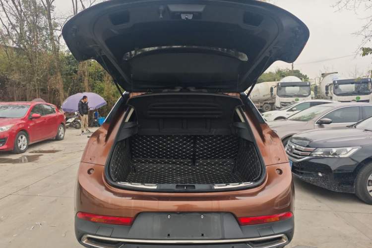 Used DS 6 2016 1.6T Luxury Edition THP160
