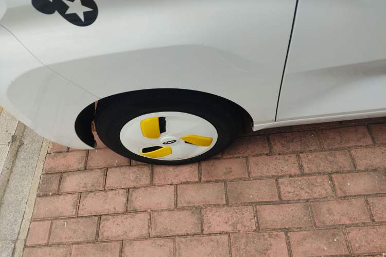 Used Chery QQ Ice Cream 2022 170km Sundae Phosphate Lithium-Ion Left Front Wheel Hub