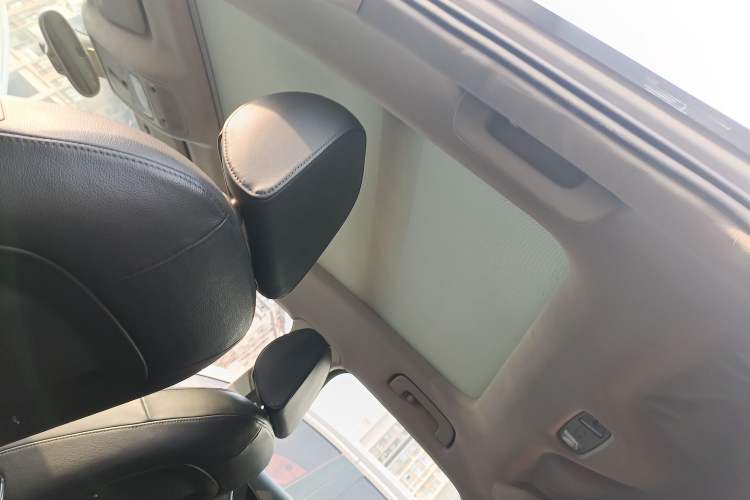 Used Audi Q3 2015 35 TFSI Comfort Model Headliner