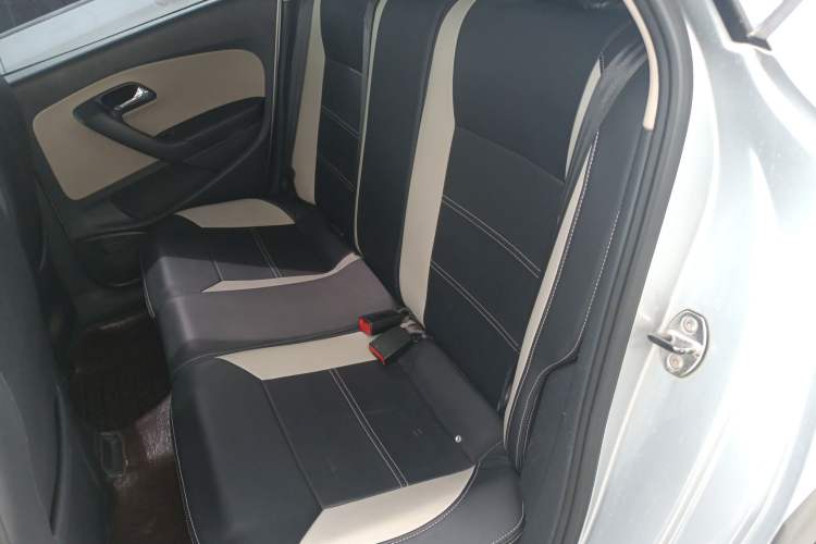 Used Volkswagen Polo 2012 1.6L Cross Polo Automatic Transmission