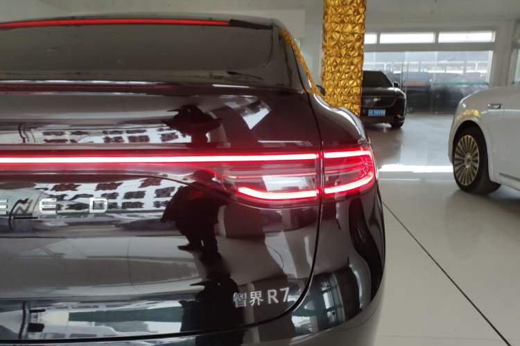 Used Hima Luxeed R7 2024 All-Electric 736 km Ultra