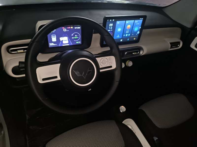 Used Wuling Hongguang MINIEV 2024 3rd Generation 215km Youth Edition — 9