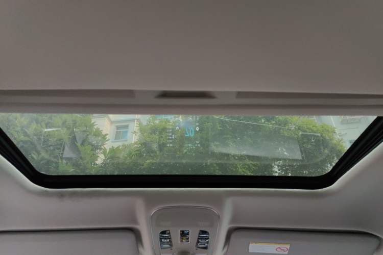 Used Haval H2 2015 1.5T Automatic Two-Wheel Drive Elite Edition Headliner