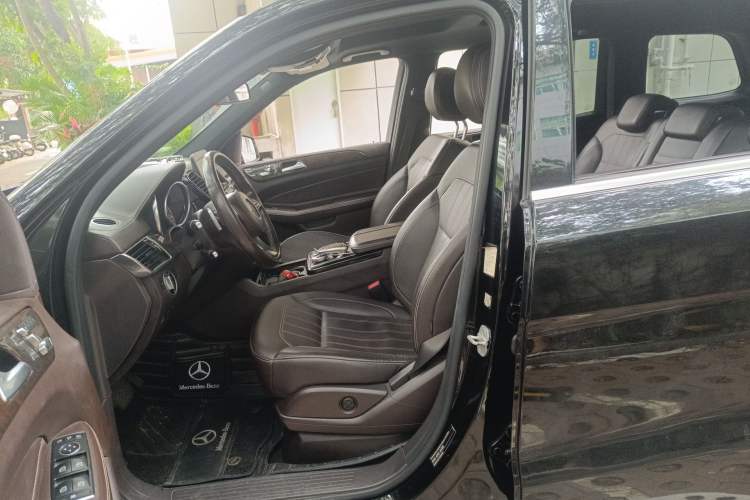 Used Mercedes-Benz GLS 2017 GLS 400 4MATIC Dynamic Model Left Front Seat