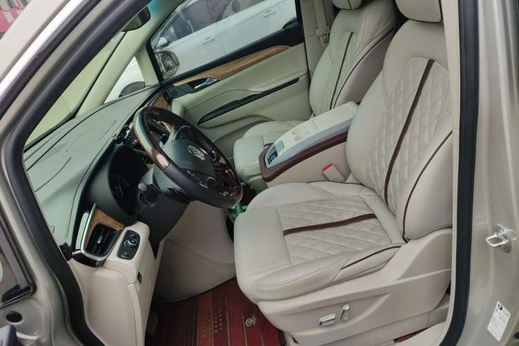 Used Buick GL8 2018 ES 28T Comfort Model China VI Standard