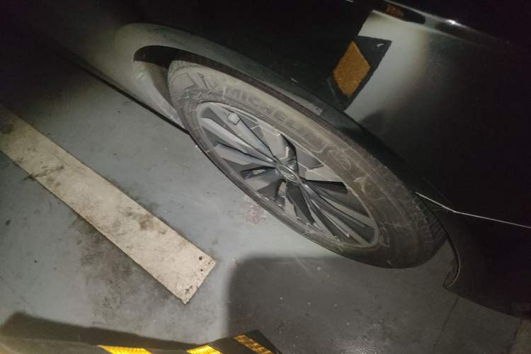 Used Audi A6L 2019 45 TFSI Prestige Elegant Edition Right Front Wheel Hub