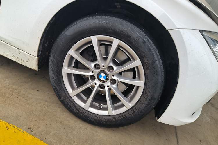 Used BMW 3 Series 2016 316i Fashion Model Right Front Wheel Hub