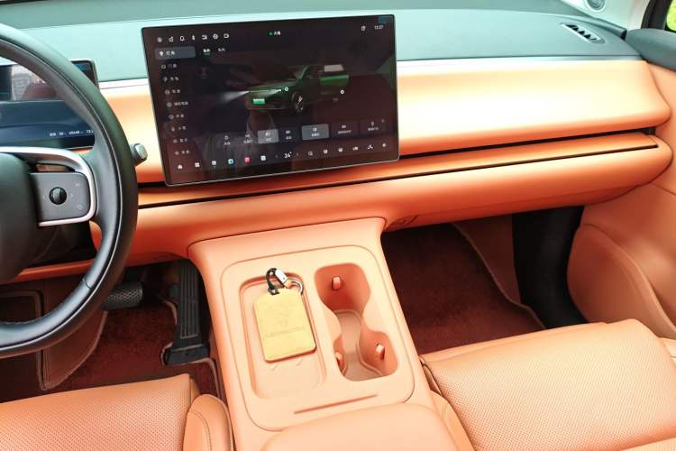 Used Leapmotor C16 2024 Range-Extended 200 Luxury Edition