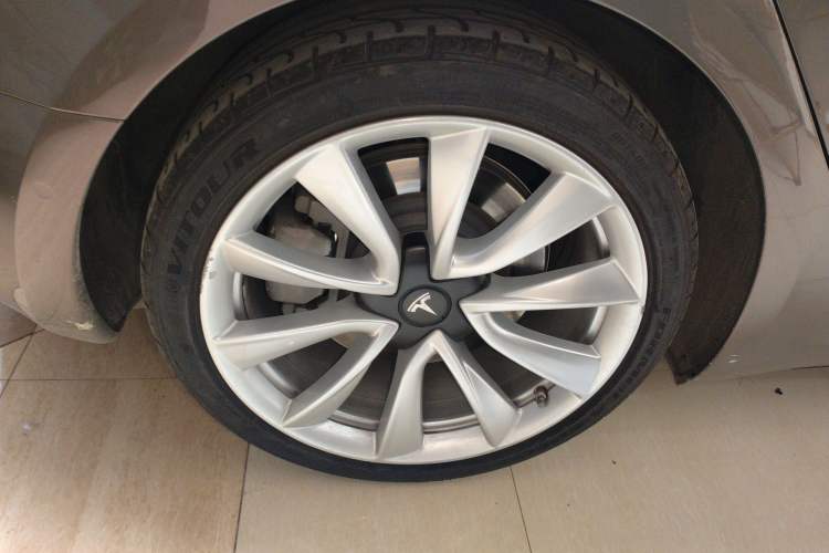 Used Tesla Model 3 2020 Refreshed Version Long-Range Rear-Wheel Drive Right Rear Wheel Hub