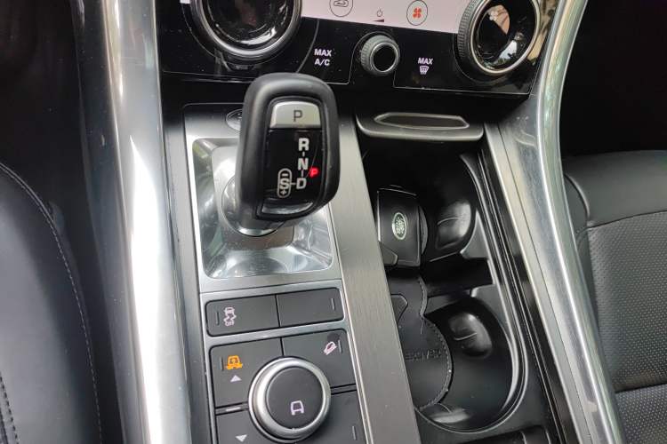 Used Land Rover Range Sport 2021 3.0 L6 SE Gear Lever