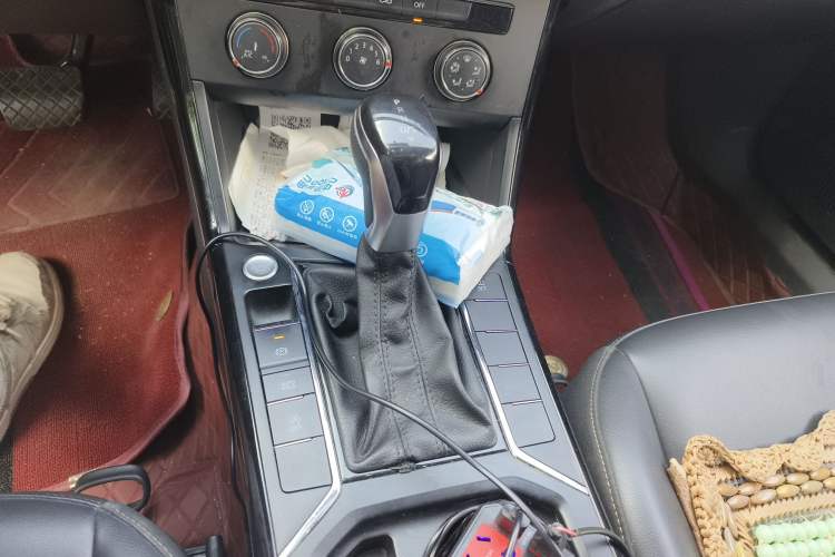 Used Volkswagen Passat 2019 280TSI Business Edition China VI Gear Lever